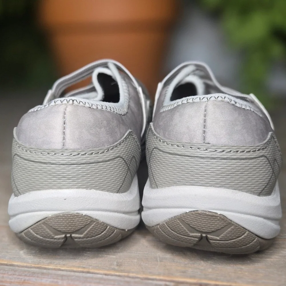 Merrell *ships next